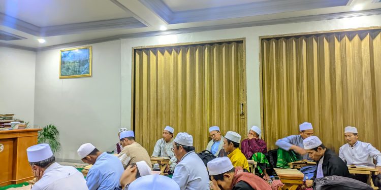 IJMAL Melaksanakan Kajian Kitab Kuning Dalam Agenda Rutin Syahriahan