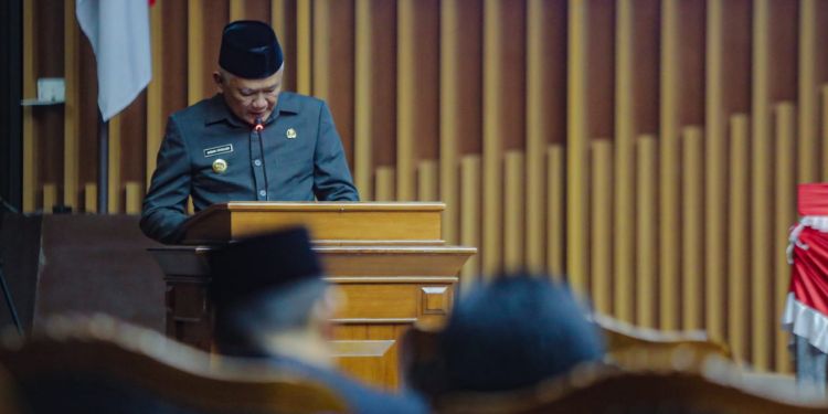 Pj Wali Kota Bandung Sampaikan Nota Penjelasan Perihal Raperda RPJPD Tahun 2025-2045 kepada DPRD