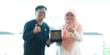 Terima Kunjungan SMPN 7, Siti Muntamah Bahas Implementasi Demokrasi hingga Karakter Pemimpin*