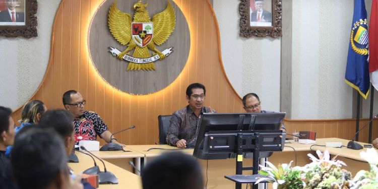 Asep Sudrajat Terima Aduan Soal Masa Depan Pekerja Outsourcing GBLA Jelang Alih Kelola Oleh PT PB