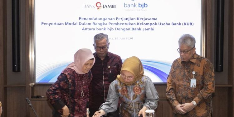 Kembangkan KUB, bank bjb Tandatangani Kersajama Dengan Bank Jambi