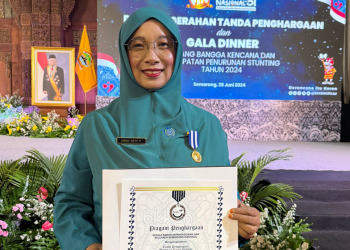 Ketua TP PKK Kab Bandung Hj. Emma Dety Raih Penghargaan Manggala Karya Kencana dari BKKBN