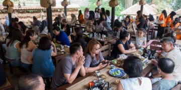 Favorit Keluarga, Dumuk Bareto Hadirkan Suasana Perkampungan Jadul di Tengah Kota Bandung