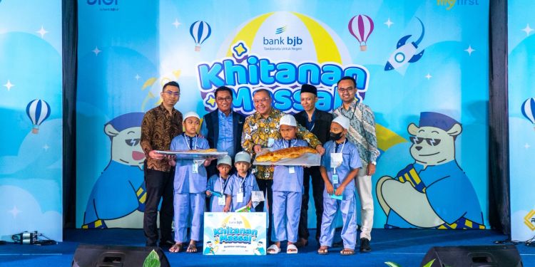 Bentuk Tanggung Jawab Sosial, bank bjb Gelar Khitanan Masal