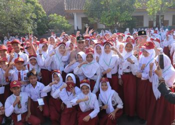 Bupati Dadang Supriatna Buka Pelaksanaan Program MPLS di SMPN 1 Katapang