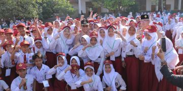 Bupati Dadang Supriatna Buka Pelaksanaan Program MPLS di SMPN 1 Katapang