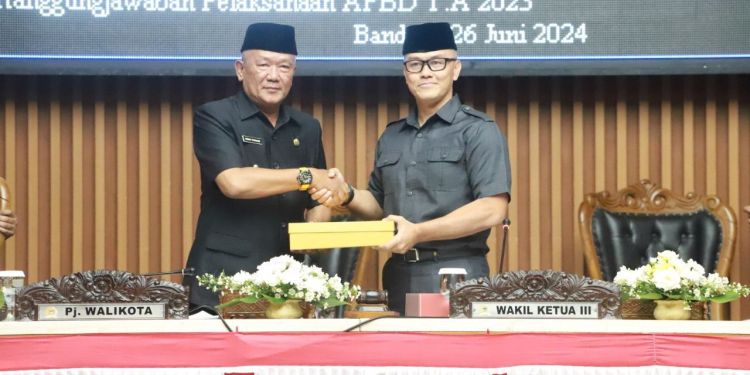 DPRD Kota Bandung Kaji Penjelasan Wali Kota tentang Pertanggungjawaban APBD 2023