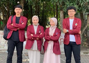 Tim PKM-PM USB Perkenalkan Ecobrick untuk Kelola Limbah Plastik