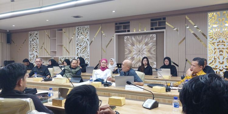 Komisi V DPRD Jabar Terima Audiensi Badko HMI Jabar Bahas Dugaan Penyelewengan Dana Zakat Fisabilillah Baznas Jabar
