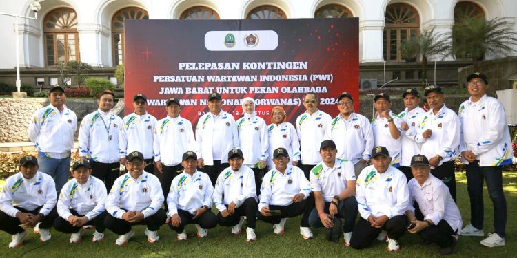 Pj. Gubernur Lepas Kontingen Porwanas Asal Jabar