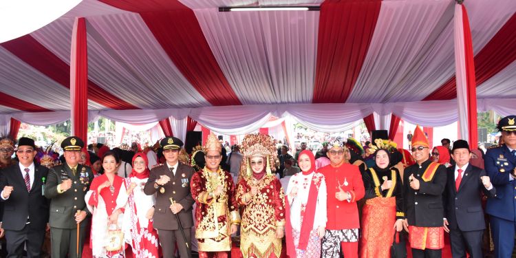 Ribuan Masyarakat Antusias Ikuti Semarak Upacara Peringatan HUT ke-79 Kemerdekaan RI di Kabupaten Bandung