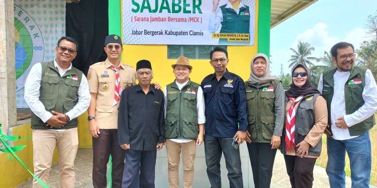 BAZNAS Jabar bersama Jabar Bergerak Resmikan Fasilitas MCK di Ciamis