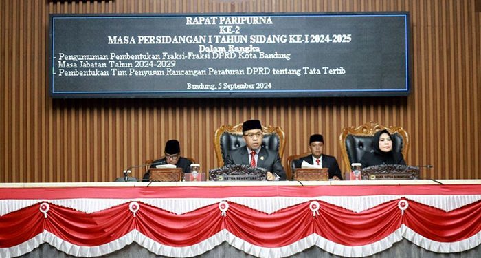 Perkuat Sinergi, DPRD Kota Bandung Laksanakan Rapat Paripurna Fraksi