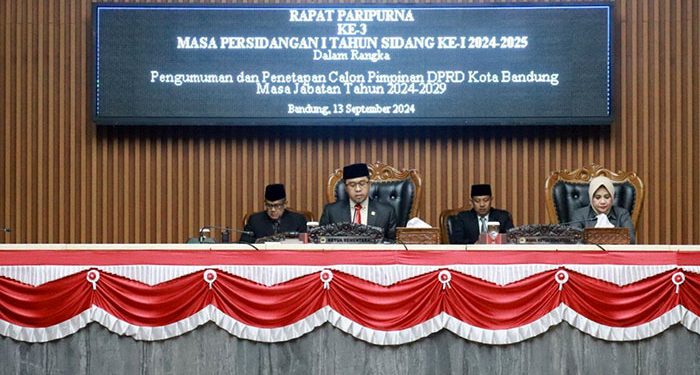 Rapat Paripurna Tetapkan Tiga Calon Pimpinan DPRD Kota Bandung Periode 2024-2029