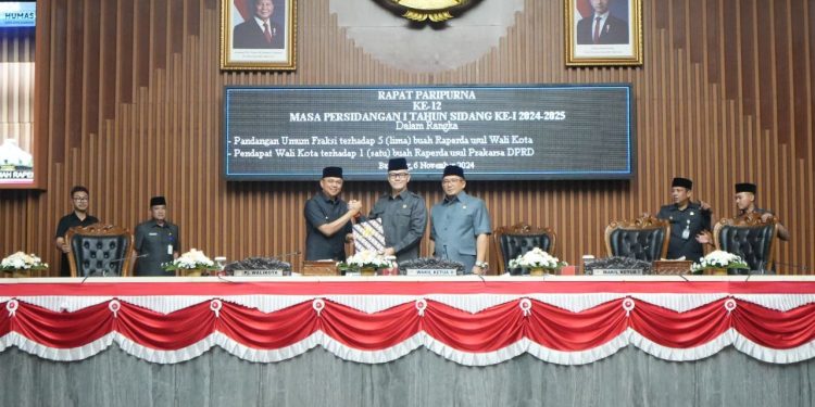 DPRD Kota Bandung Gelar Rapat Paripurna, 5 Raperda Usul Wali Kota dan Usul Prakarsa DPRD Dibahas