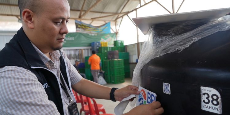 BRI Serahkan Bantuan Pelatihan dan Bantuan Peralatan Usaha ke Bernard Tani Pangalengan