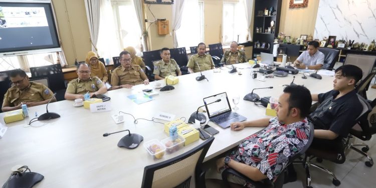 Kepala Sekolah dan Orang Tua Murid SDN 195 Isola Sampaikan Aspirasi di Hadapan Komisi D DPRD Kota Bandung