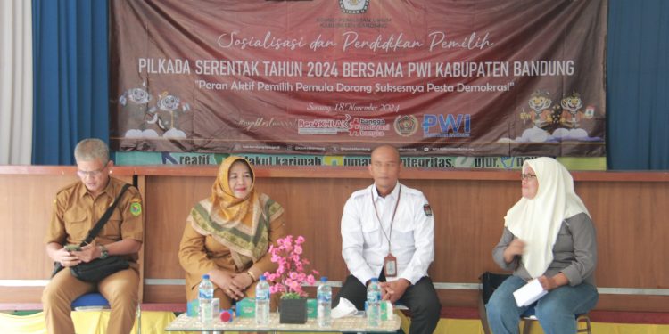 Kolaborasi KPU dan PWI Kabupaten Bandung, Gelar Sosialisasi Pemilih Pemula di SMAN 1 Soreang: Persiapkan Generasi untuk Pilkada 2024