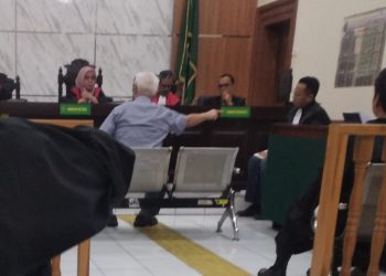 Kontroversi-Cek-99-Lembar-Senilai-Rp1-Miliar-di-Sidang-Kasus-Penipuan-dan-Penggelapan-Duit-Terungkap