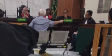 Kontroversi-Cek-99-Lembar-Senilai-Rp1-Miliar-di-Sidang-Kasus-Penipuan-dan-Penggelapan-Duit-Terungkap