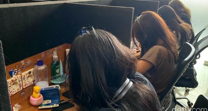 Markas Judi Online Berkedok Toko Kain Sudah Beroperasi Dua Tahun, Pegawai Diberi Upah Segini!