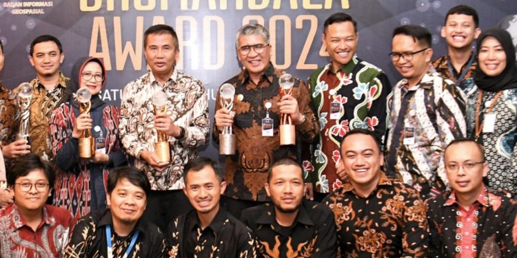 Penghargaan Bhumandala Award 2024 Milik DPMD Jawa Barat, Ini Kiatnya