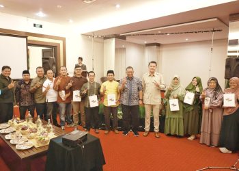 Silaturahmi-dengan-PD-Persis-dan-Persistri-Kota-Bandung-Paslon-HD-Siap-Wujudkan-Cita-cita-Bersama