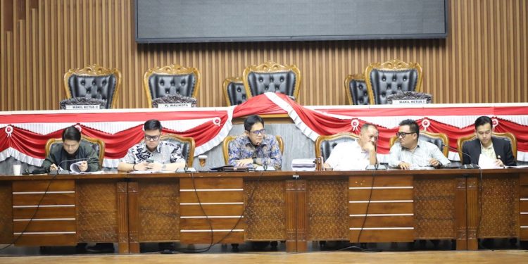 Sinergi Bapemperda dan OPD, Rapat Kerja untuk Kesiapan Raperda 2025
