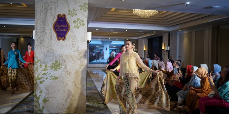 Batik Danar Hadi Mempersembahkan Koleksi Abinawa Ka’endahan Sebagai Keindahan dalam Kekayaan Ragam Budaya Nusantara