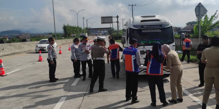 Jelang Nataru 2024/2025, Dinas Perhubungan Kabupaten Bandung Terjunkan 231 Petugas dan Siapkan 12 Posko Pengamanan