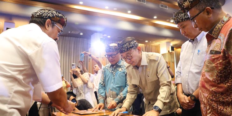 Fadli Zon Lantik Kepengurusan DPD HKTI Jawa Barat Periode 2024-2029, Sebut Kesejahtraan Pertanian