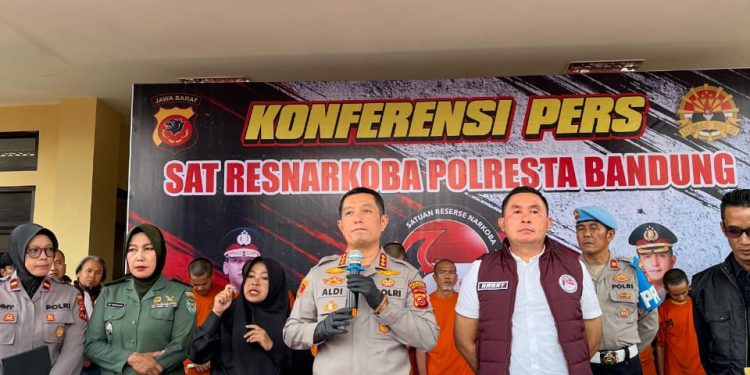 Satnarkoba Polresta Bandung Berhasil Bongkar Jaringan Obat Keras di Kabupaten Bandung