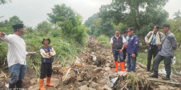 BPBD Kabupaten Bandung Tangani Tanggul Sungai Cikapundung Kolot yang Jebol Genangi Ribuan Rumah Warga