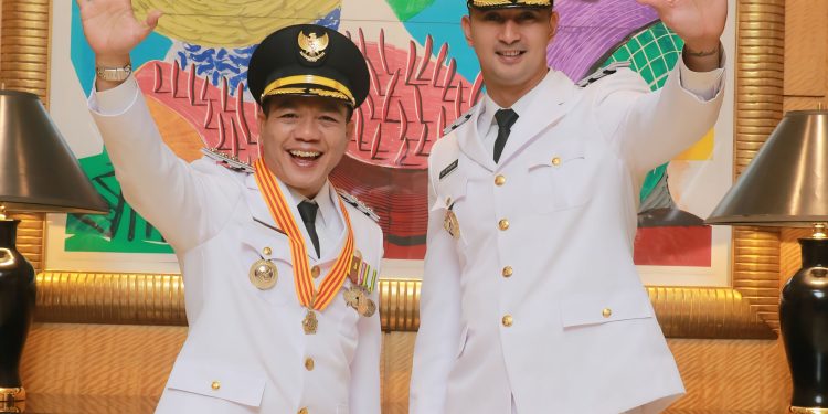 Sah! Dadang Supriatna-Ali Syakieb Dilantik Sebagai Bupati dan Wakil Bupati Bandung Periode 2025-2030