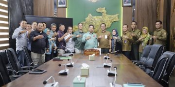 Kejar Target PAD dan Jaga Hutan, Pemkab Bandung Teken Kerjasama dengan PT Palawi Risorsis