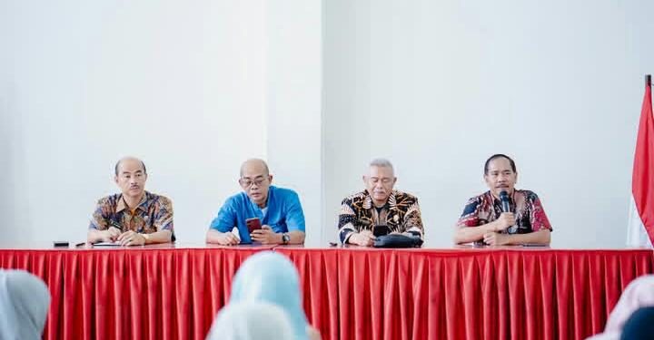 Plt. Kepala Dinas Pendidikan Bandung Arahkan Kepala Sekolah Dasar untuk Persiapan SPMB 2025