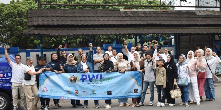 Pokja PWI Kota Bandung Gelar Aksi Berbagi Takjil Ramadan Ketiga Kali