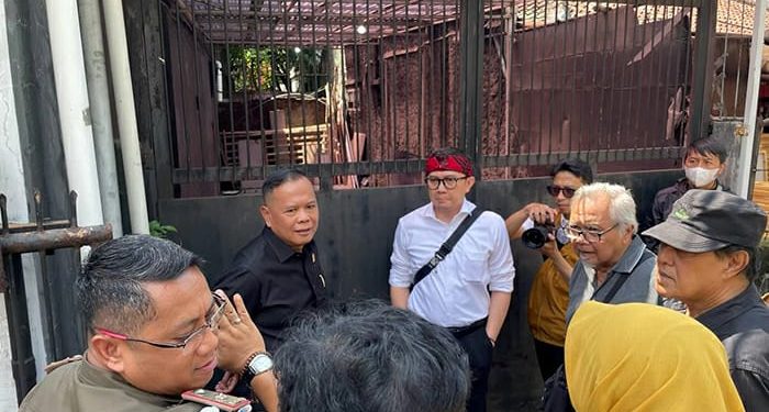 Andri Gunawan dan H. Sutaya Beri Arahan Solusi Penanganan Banjir di Kelurahan Gumuruh