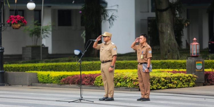 Farhan Pimpin Apel Perdana, Ajak Semua Wujudkan Visi Bandung Utama