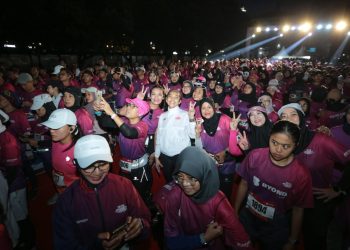 Ribuan Runners Padati Balai Kota Bandung dalam ‘Run for Humanity 2025’