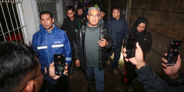 Wali Kota Bandung Tinjau Banjir Rancanumpang dan Bandung Indah Raya, Pastikan Solusi Berkelanjutan