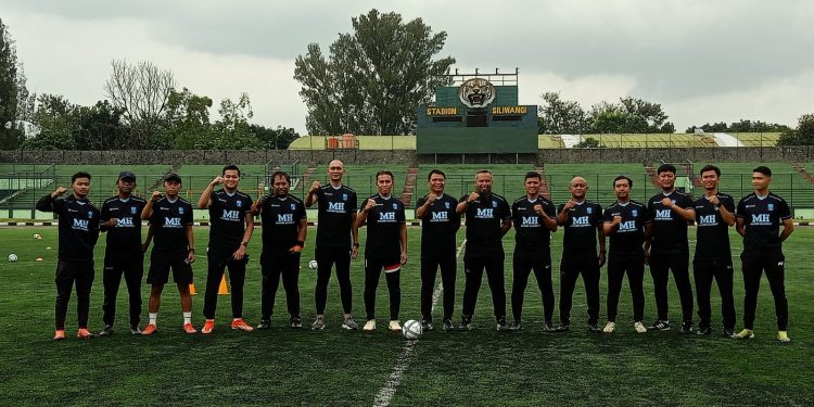 Stadion Siliwangi Membara! Animo Tinggi Warnai Launching MH Soccer Academy Besutan Markus Horison