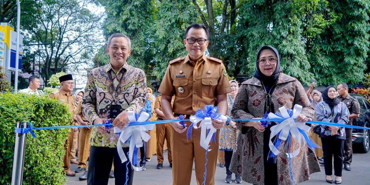 Kadisdik Resmikan Pembukaan KCP Bank bjb Tipe B Disdik Jabar
