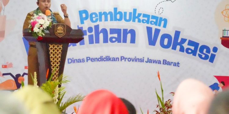 Pelatihan Vokasi Bagi Siswa SMK, Plt. Kadisdik: Kawal Sampai Kerja!