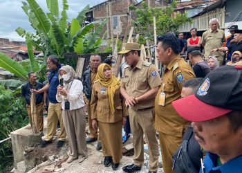Wakil Wali Kota Bandung Tinjau Lokasi Longsor di Sukajadi, Tegaskan Penertiban Bangunan di Bantaran Sungai