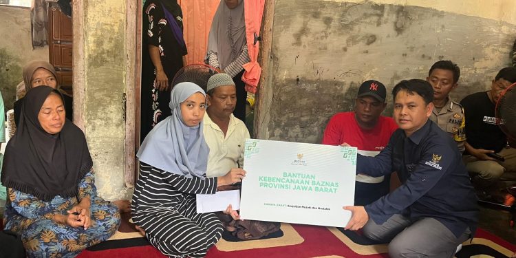 BAZNAS Jabar Salurkan Bantuan untuk Keluarga Korban Longsor Cirebon