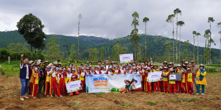 BRI Region 9 Bandung ‘Anak Negeri Dalam Aksi Lestarikan Nusantara’ Bersama SDN 7 Kota Kulon untuk Rayakan Hari Anak Nasional 2025