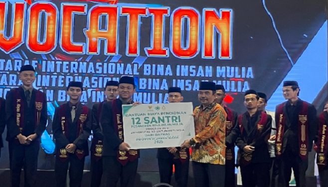 Baznas Jabar Serahkan Bantuan Bagi Santri Bina Insan Mulia Cirebon