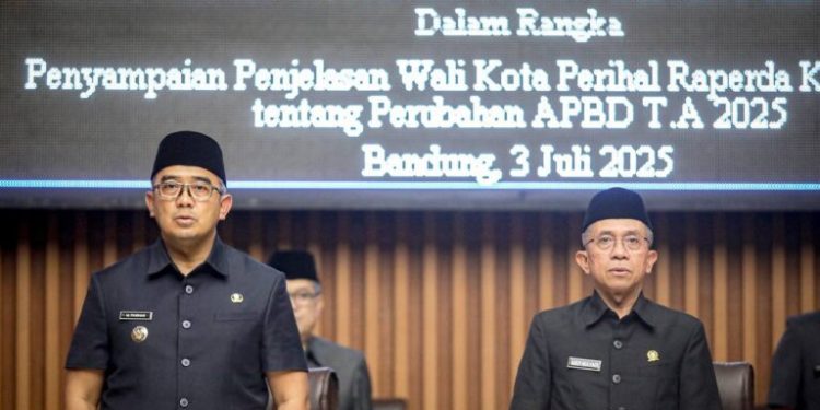 DPRD Menggelar Rapurna Penyampaian Walikota Tentang Perubahan APBD 2025