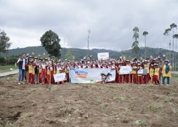 Hari Anak Nasional 2025, BRI Region 9 Bandung Latih Agroedukasi Siswa SD di Garut